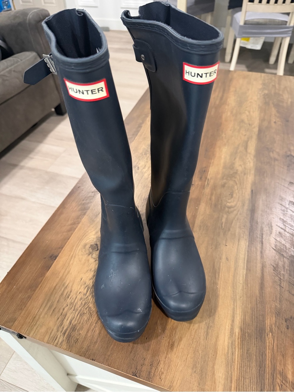Hunter Women's Tall Rain Boots - Navy with Red Logo